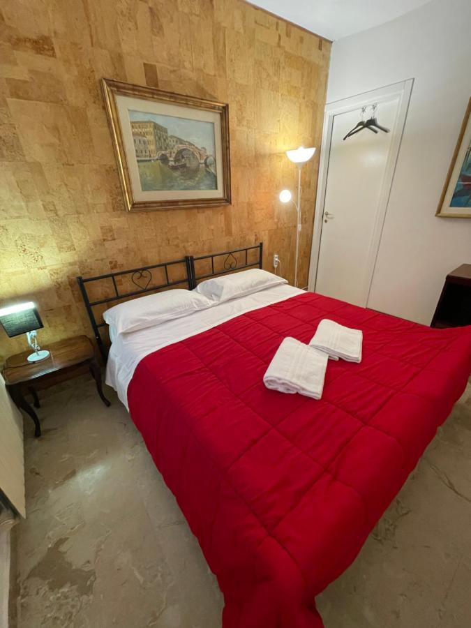 Royal Guest House Venice Exterior photo